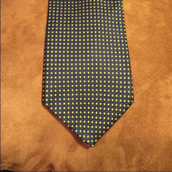 Gorgeous 100% Silk  “346” Brooks Brothers Tie